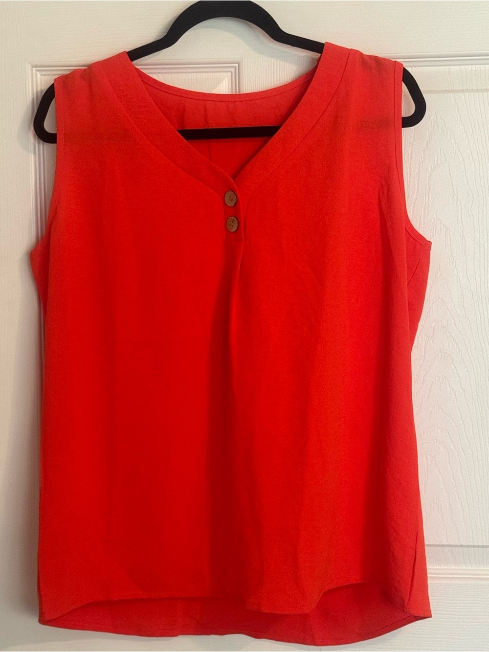 Women’s Red Sleeveless V-Neck Button-Front Camisole
